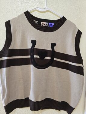 2 Fky Women’s Cream & Brown Horseshoe Knit Sweater Vest